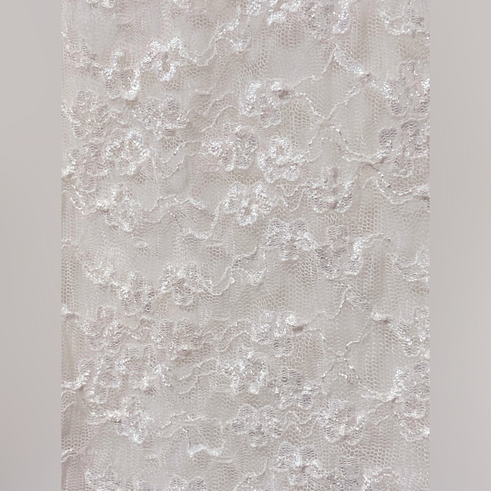 Elegant Lace Sleeveless Ivory Vintage Y2K Top - Picture 4 of 6